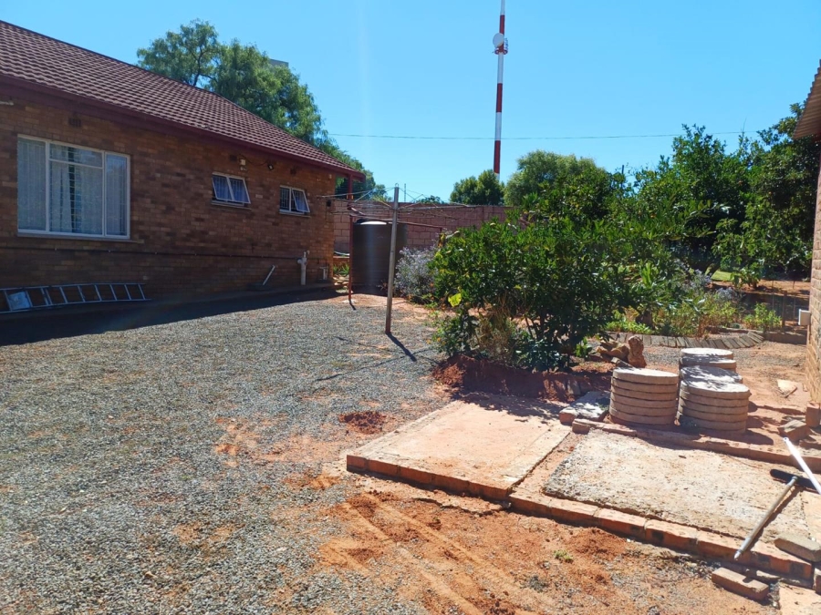 4 Bedroom Property for Sale in Petrusburg Free State